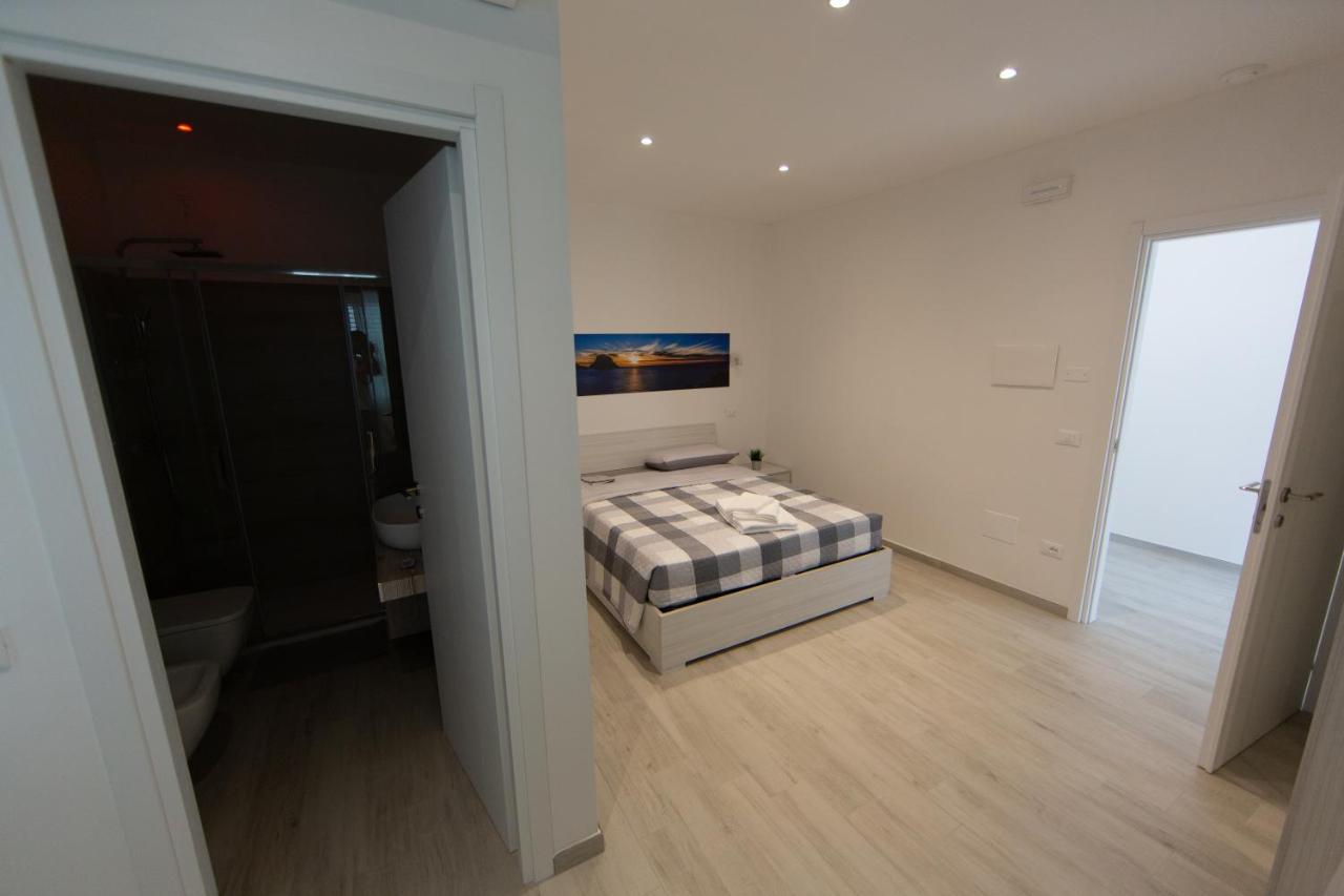 Aria Di Mare Bed and Breakfast Martinsicuro Buitenkant foto