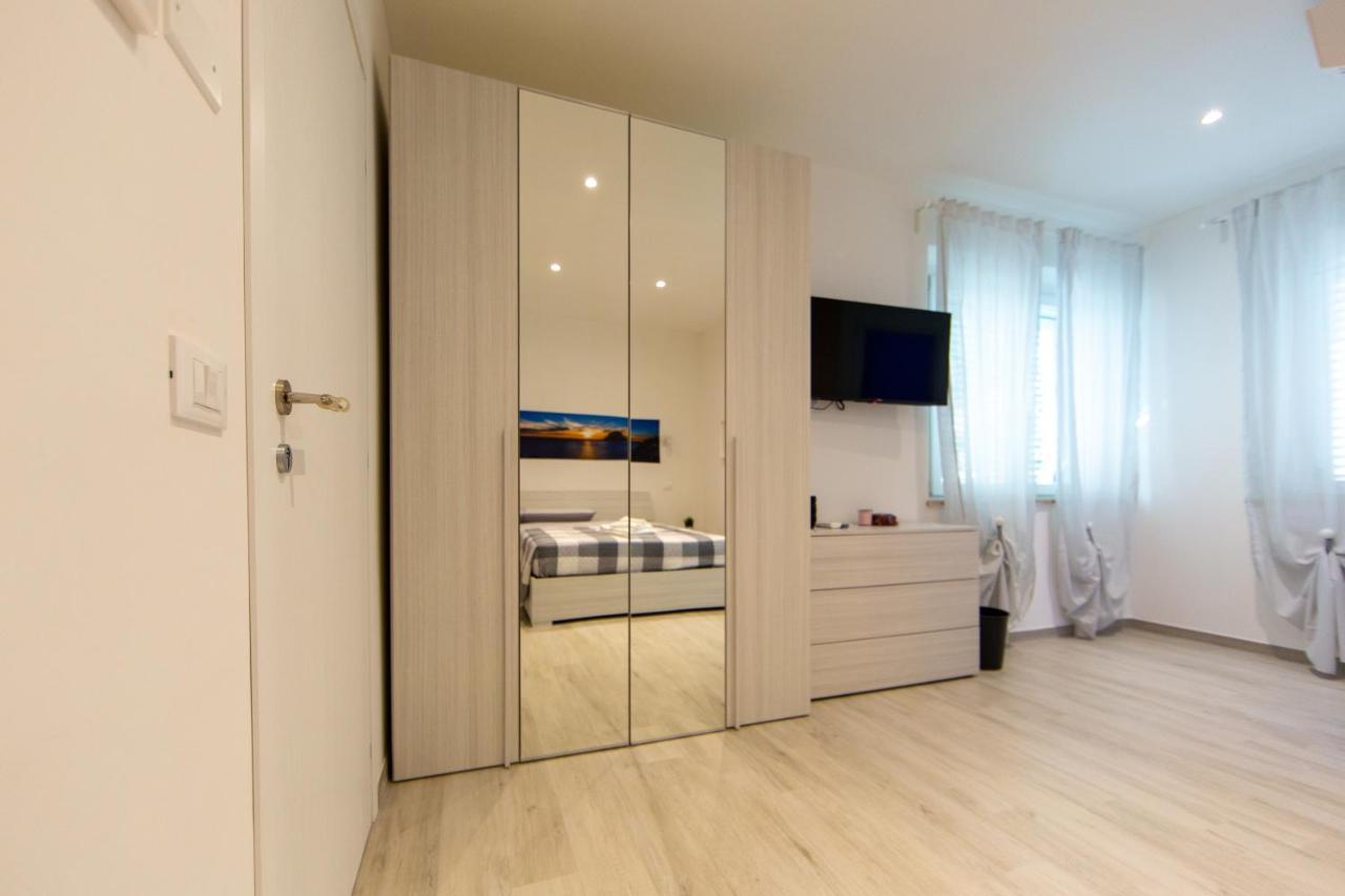 Aria Di Mare Bed and Breakfast Martinsicuro Buitenkant foto